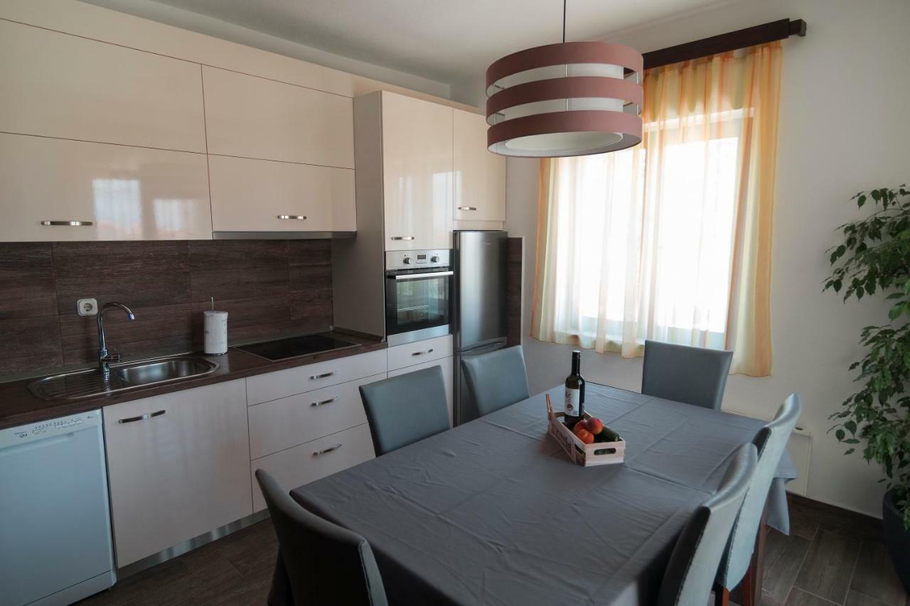 Apartments Ivana Postira Ngoại thất bức ảnh