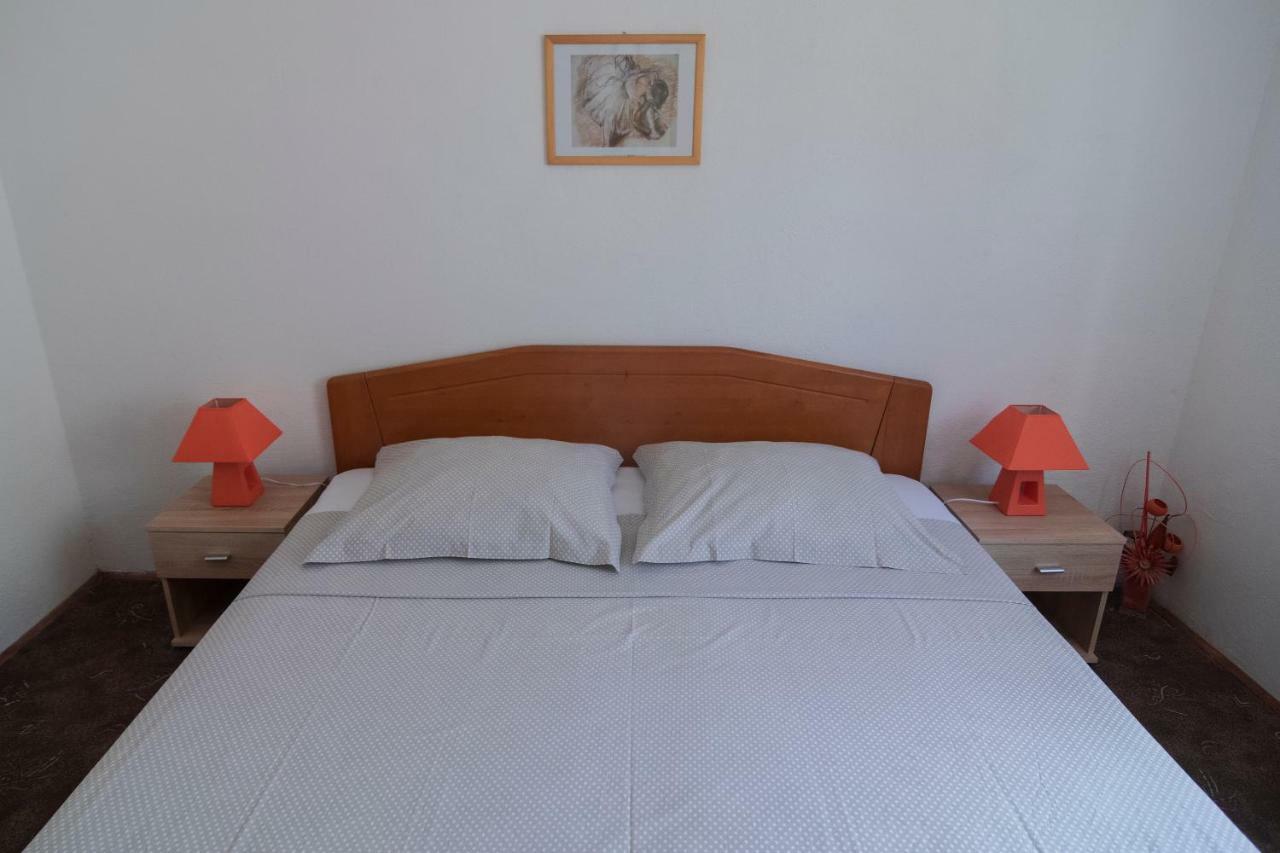 Apartments Ivana Postira Ngoại thất bức ảnh