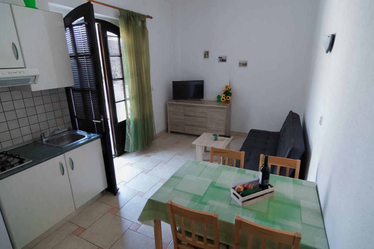 Apartments Ivana Postira Ngoại thất bức ảnh